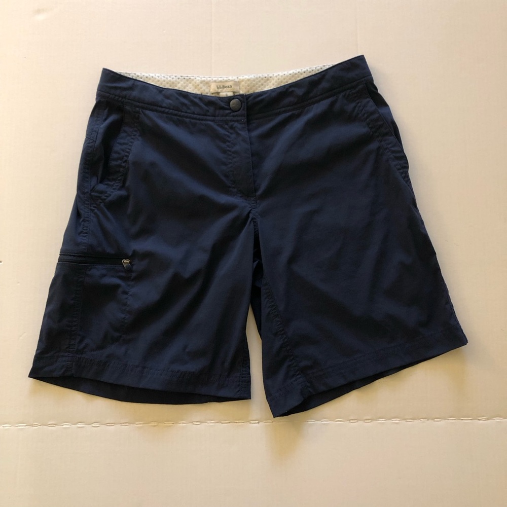 L.L. Bean Water Repellent Comfort Trail Shorts Adjustable Waist Navy Size 6
